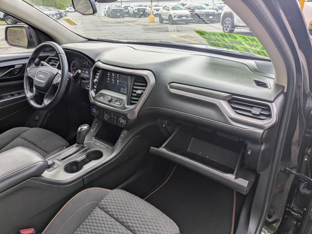 2017 GMC Acadia SLE