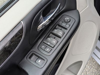 2016 Chrysler Town & Country Touring-L Anniversary Edition