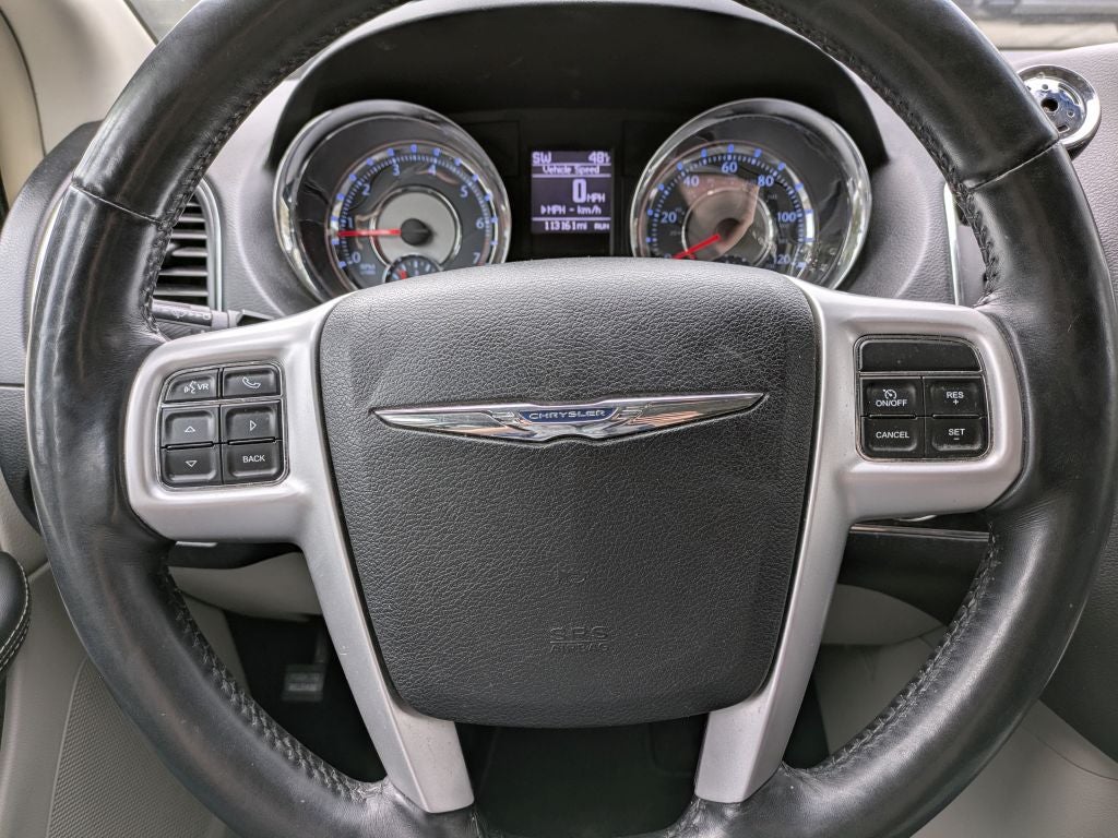 2016 Chrysler Town & Country Touring-L Anniversary Edition