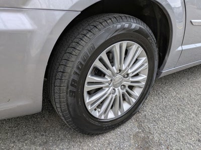 2016 Chrysler Town & Country Touring-L Anniversary Edition