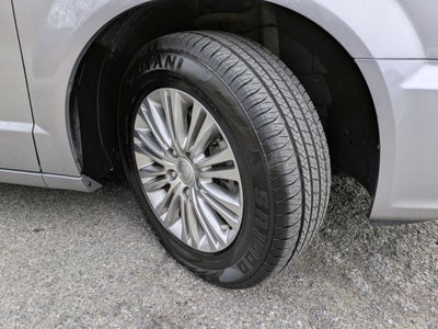 2016 Chrysler Town & Country Touring-L Anniversary Edition