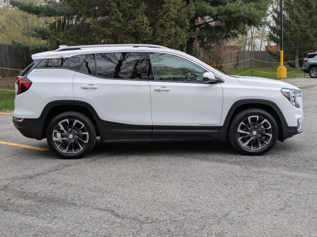 2022 GMC Terrain SLT