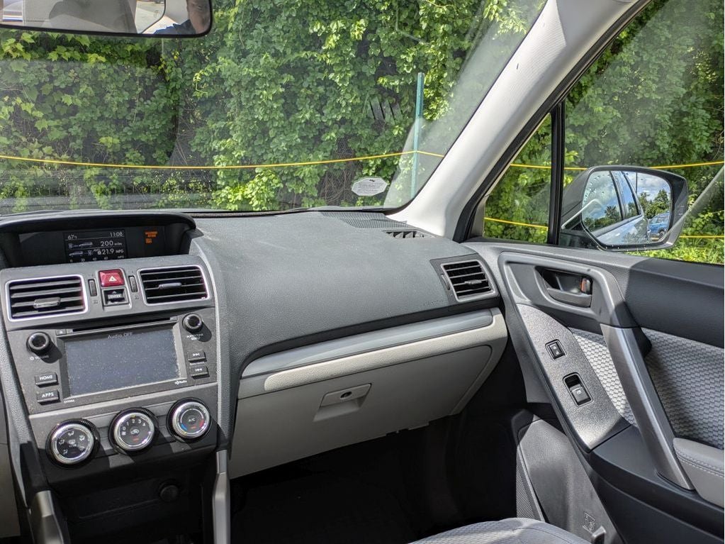 2018 Subaru Forester 2.5i (M6)