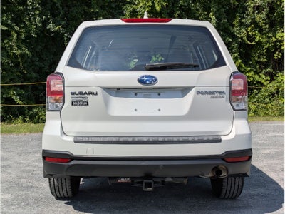 2017 Subaru Forester 2.5i (M6)