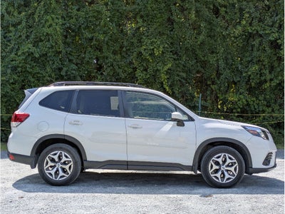 2024 Subaru Forester Premium
