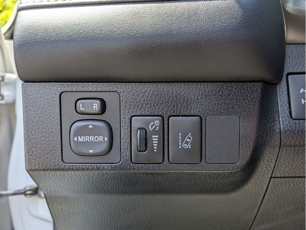2017 Toyota RAV4 SE