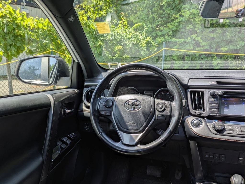 2017 Toyota RAV4 SE