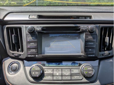 2017 Toyota RAV4 SE