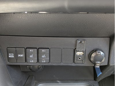 2017 Toyota RAV4 SE