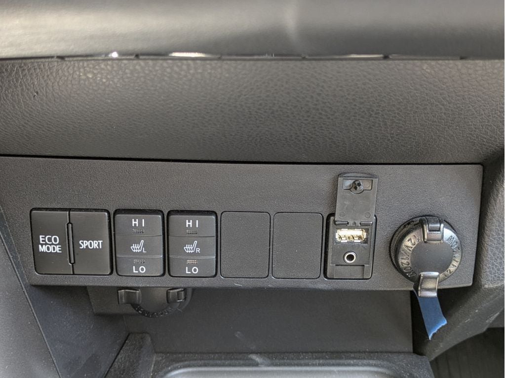 2017 Toyota RAV4 SE