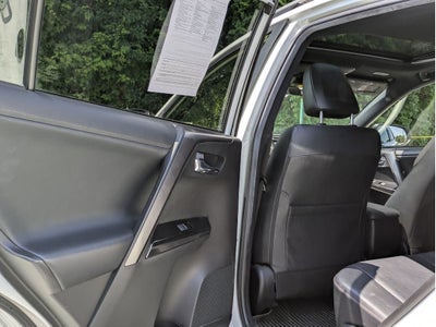 2017 Toyota RAV4 SE