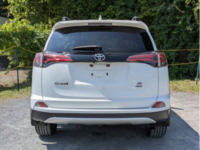 2017 Toyota RAV4 SE