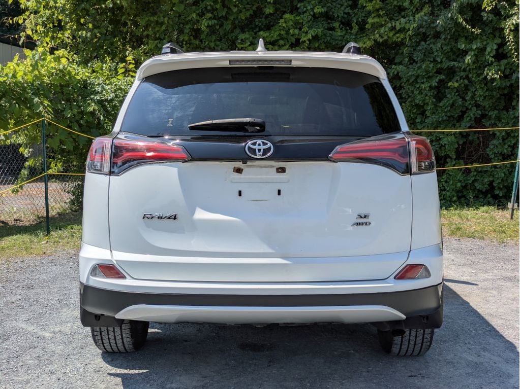 2017 Toyota RAV4 SE