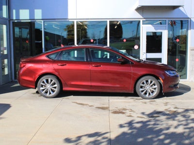 2016 Chrysler 200 S