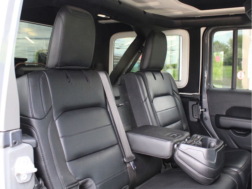2021 Jeep Wrangler Unlimited Unlimited Sahara Altitude