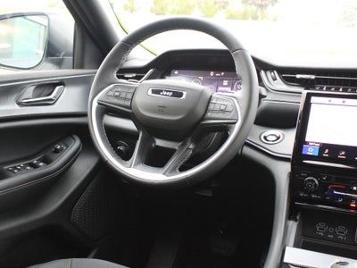 2027 Jeep Grand Cherokee Laredo X
