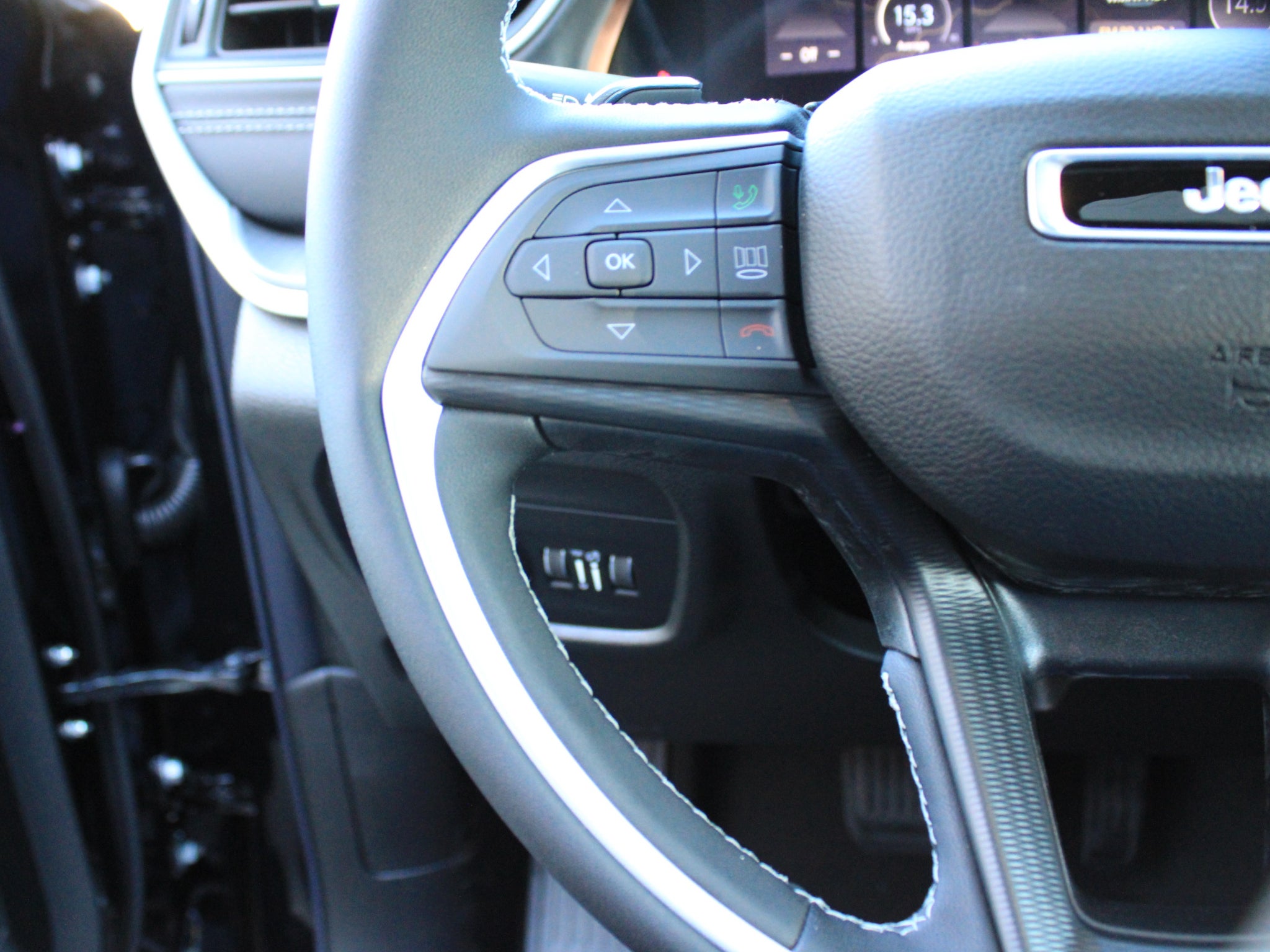 2027 Jeep Grand Cherokee Laredo X