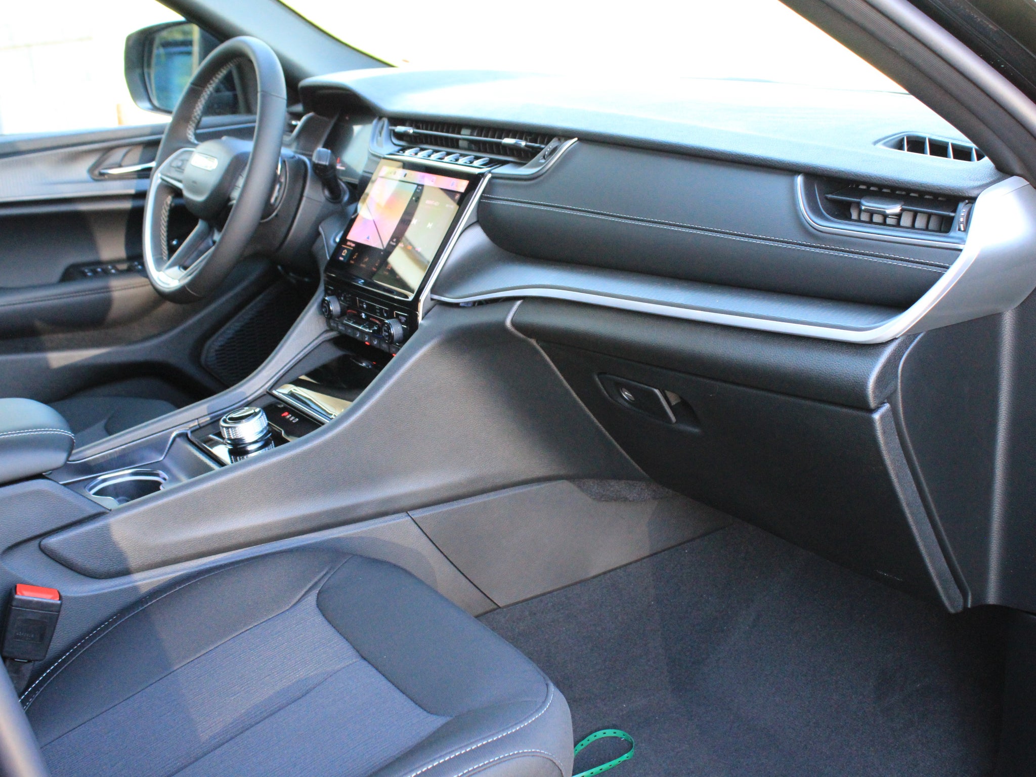 2027 Jeep Grand Cherokee Laredo X