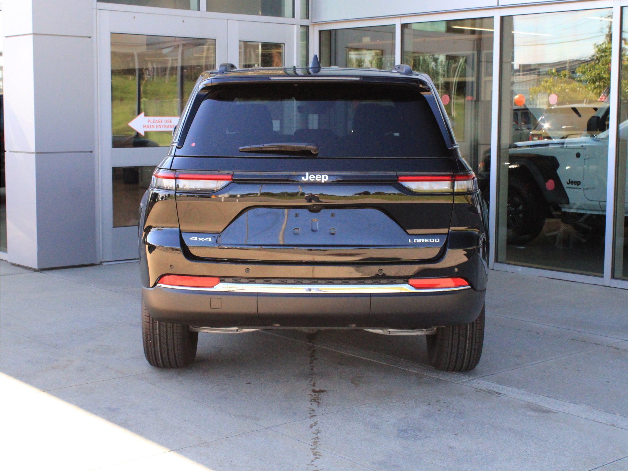 2027 Jeep Grand Cherokee Laredo X