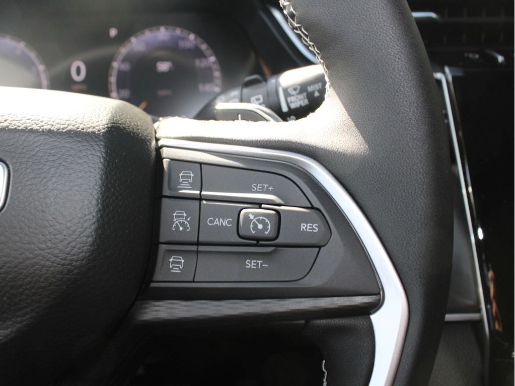 2025 Jeep Grand Cherokee Laredo X