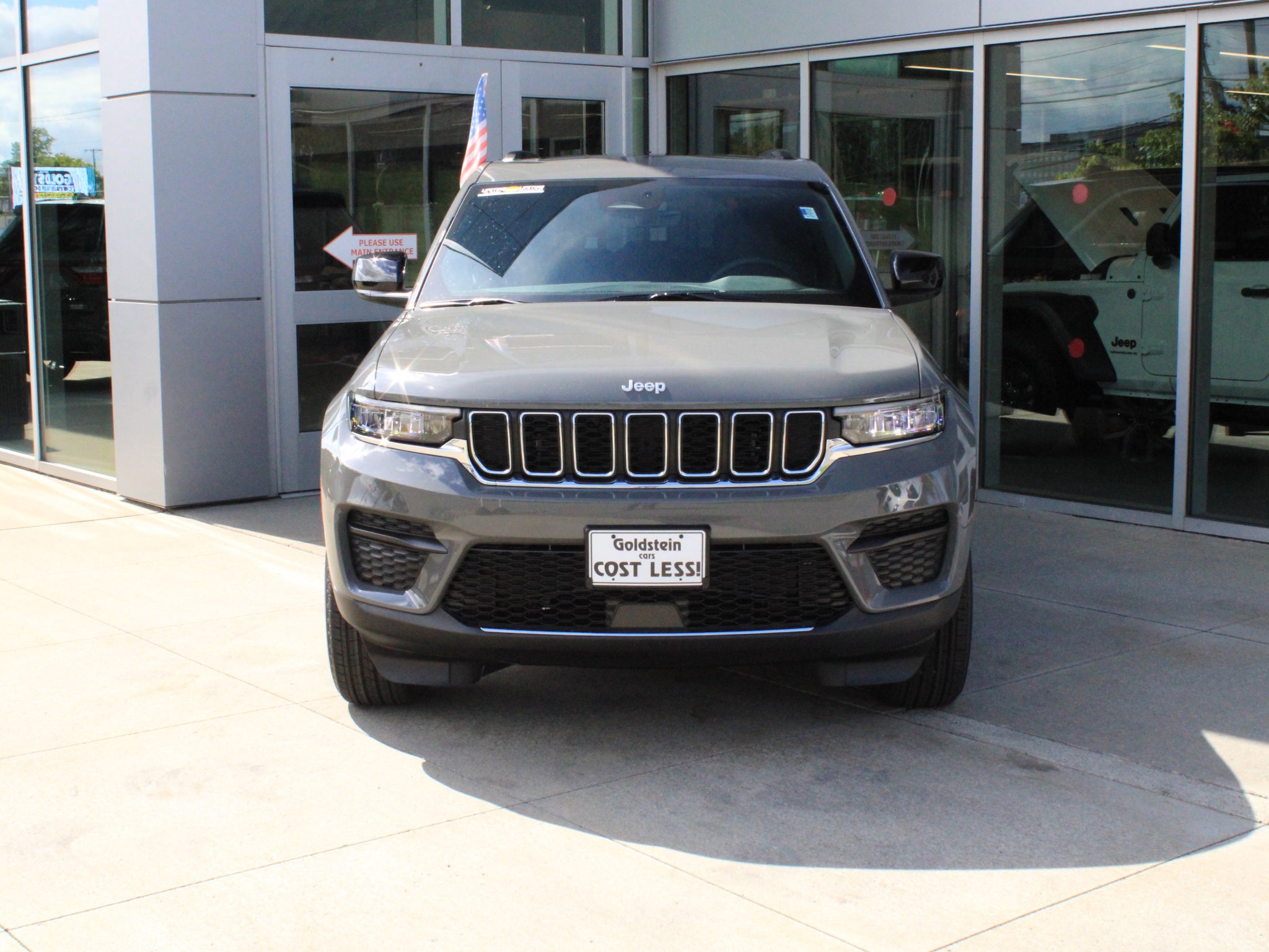 2027 Jeep Grand Cherokee Laredo X
