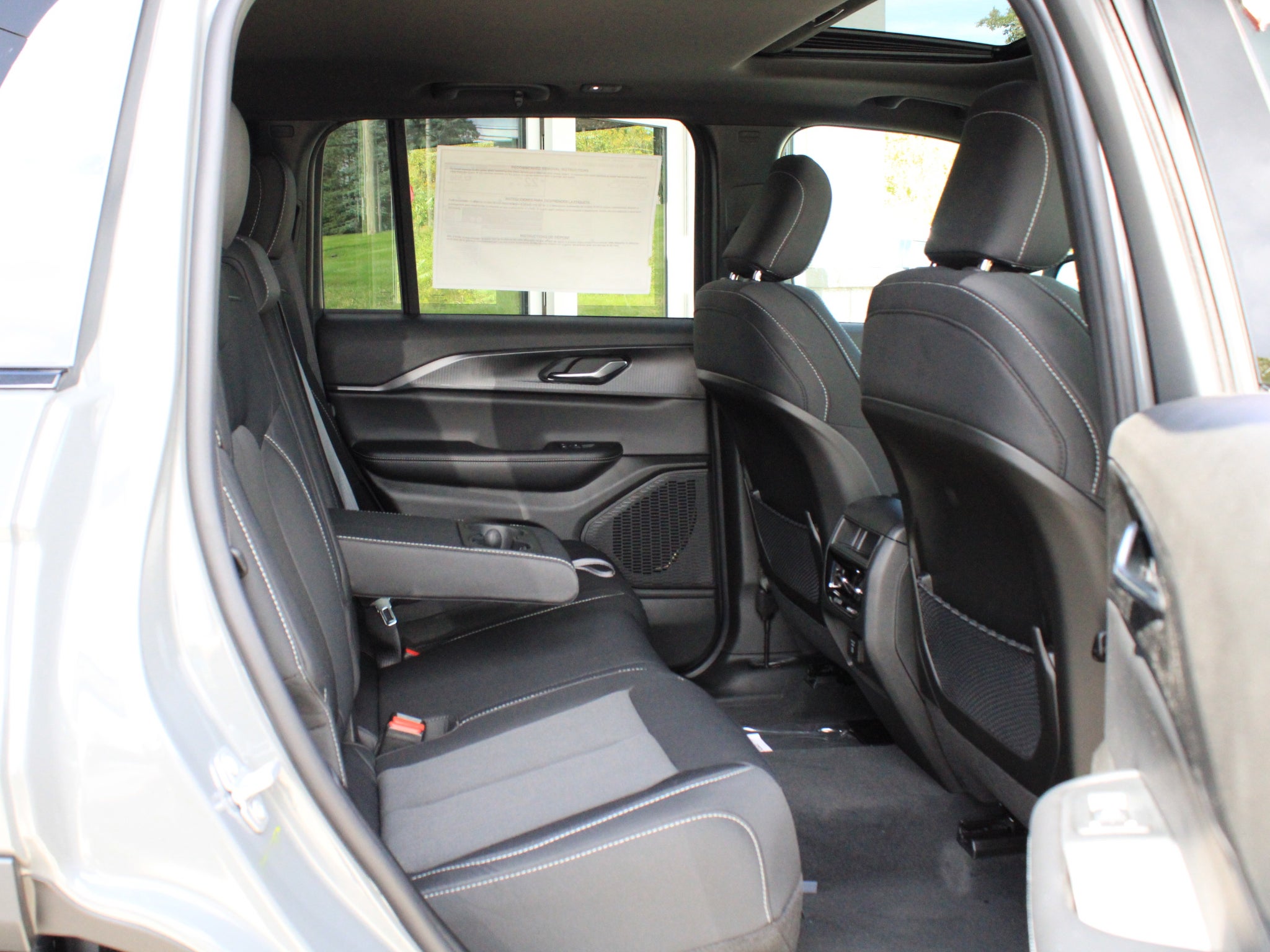 2027 Jeep Grand Cherokee Laredo X
