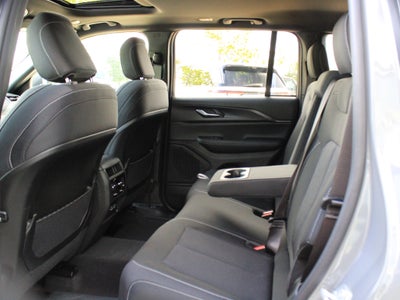 2027 Jeep Grand Cherokee Laredo X