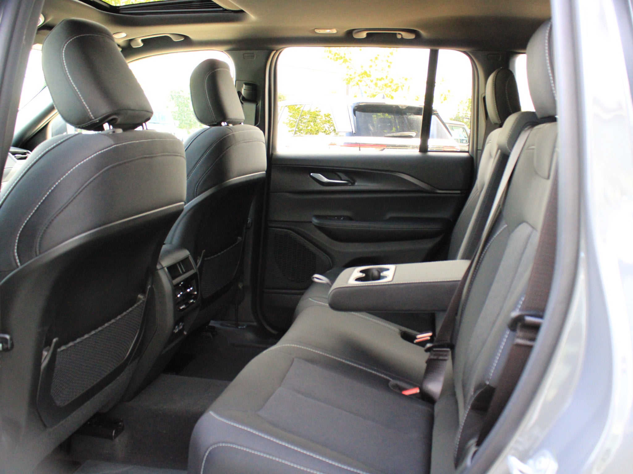 2027 Jeep Grand Cherokee Laredo X