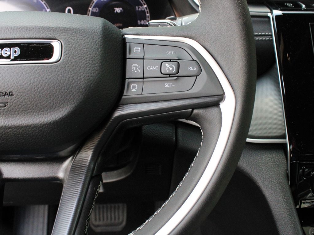 2026 Jeep Grand Cherokee Laredo