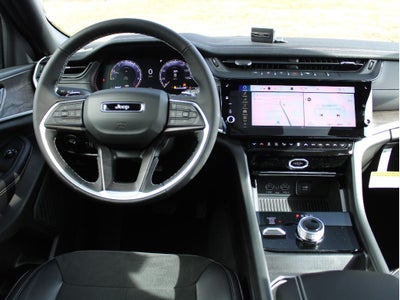 2026 Jeep Grand Cherokee Laredo Altitude