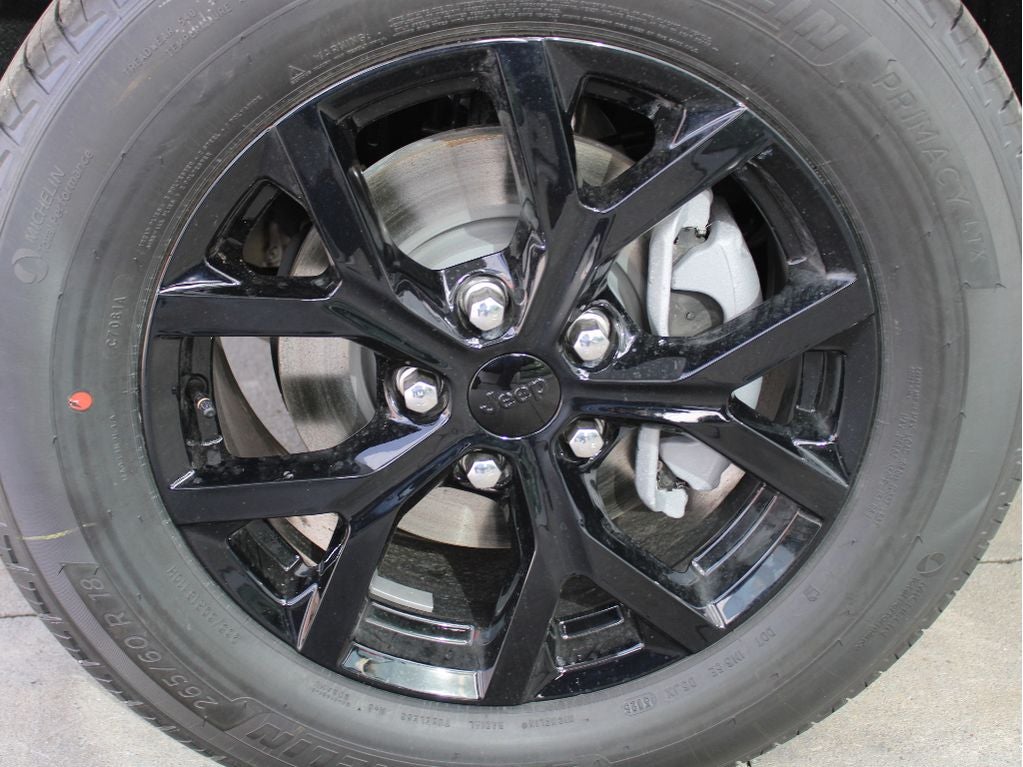 2026 Jeep Grand Cherokee Laredo Altitude