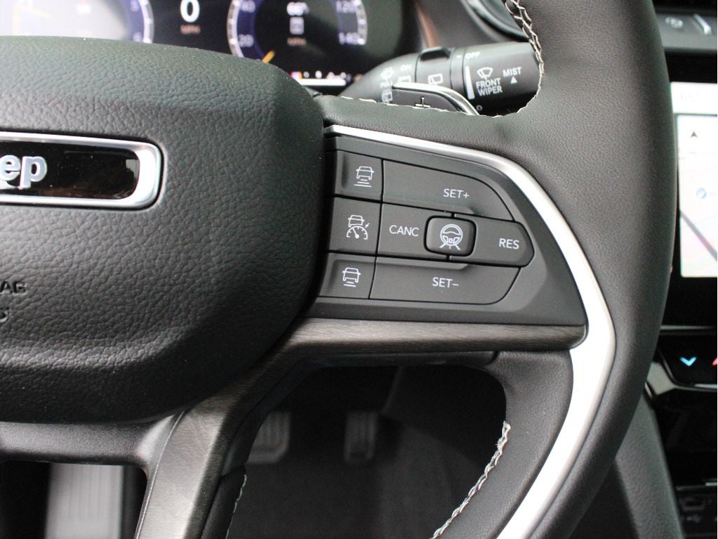 2026 Jeep Grand Cherokee Laredo Altitude