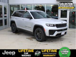 2026 Jeep Grand Cherokee Laredo Altitude