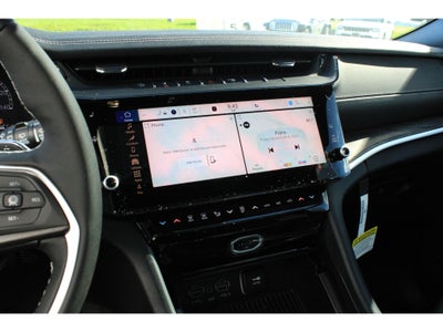 2027 Jeep Grand Cherokee Laredo Altitude