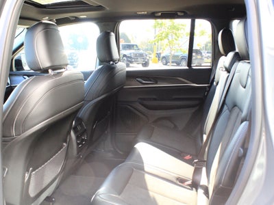 2027 Jeep Grand Cherokee Laredo Altitude