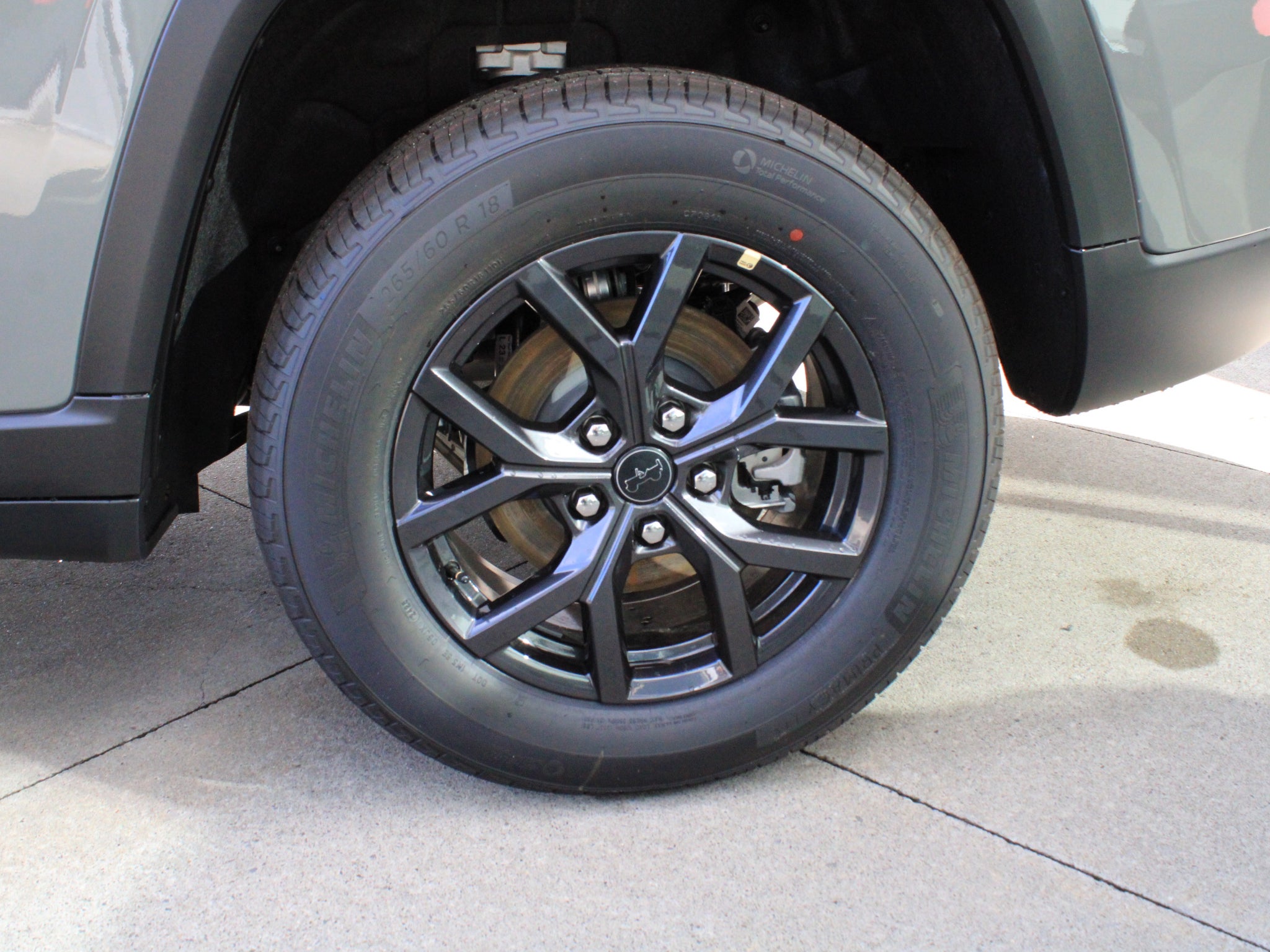2027 Jeep Grand Cherokee Laredo Altitude