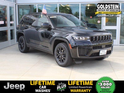 2026 Jeep Grand Cherokee Laredo Altitude