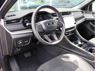 2026 Jeep Grand Cherokee Laredo Altitude