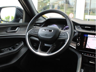 2026 Jeep Grand Cherokee Laredo Altitude