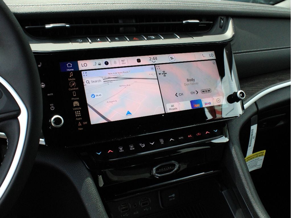 2026 Jeep Grand Cherokee Laredo Altitude
