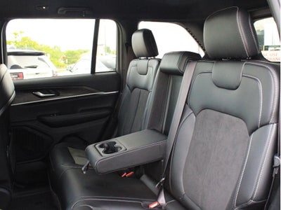 2026 Jeep Grand Cherokee Laredo Altitude