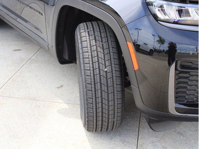 2026 Jeep Grand Cherokee Laredo Altitude