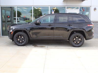 2026 Jeep Grand Cherokee Laredo Altitude