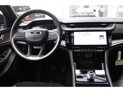 2026 Jeep Grand Cherokee Laredo Altitude