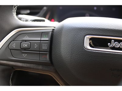 2026 Jeep Grand Cherokee Laredo Altitude