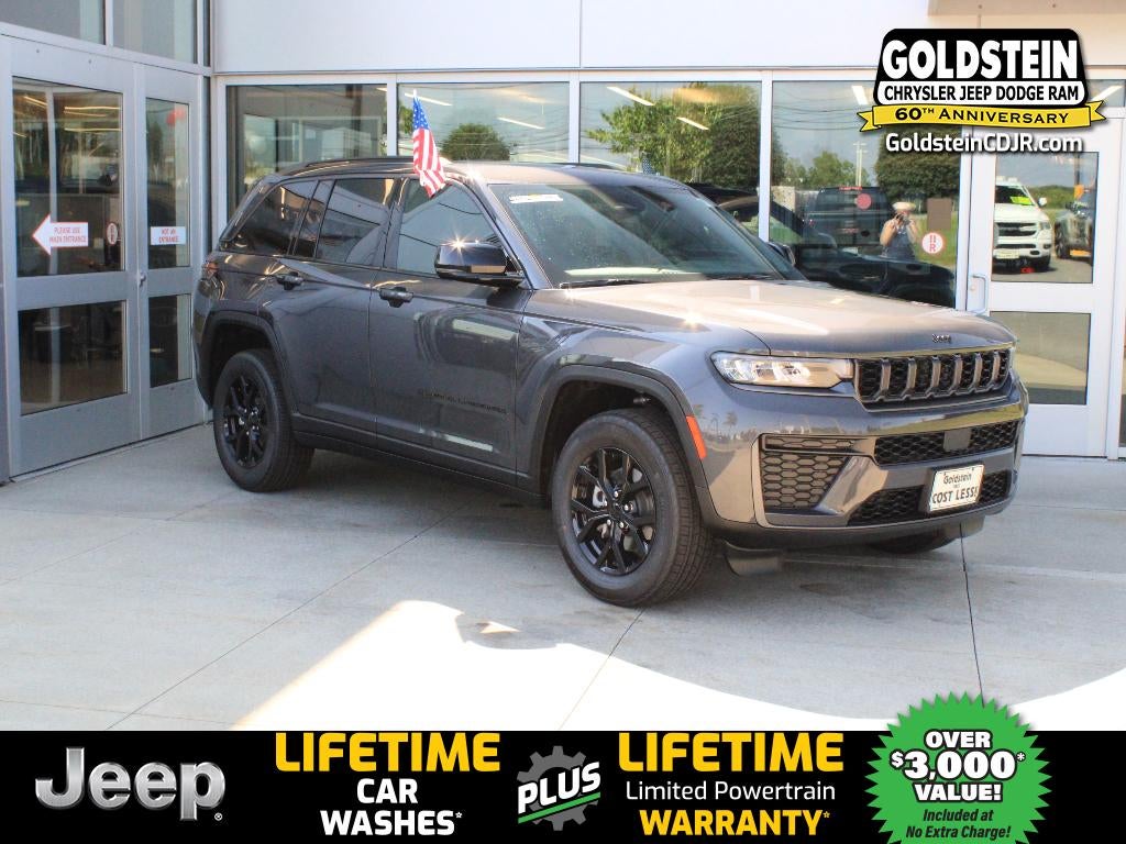 2026 Jeep Grand Cherokee Laredo Altitude