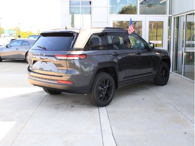2026 Jeep Grand Cherokee Laredo Altitude
