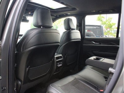 2026 Jeep Grand Cherokee Laredo Altitude