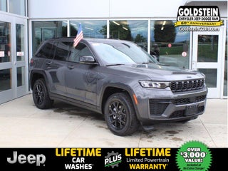 2026 Jeep Grand Cherokee Laredo Altitude