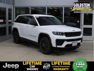 2026 Jeep Grand Cherokee Laredo Altitude
